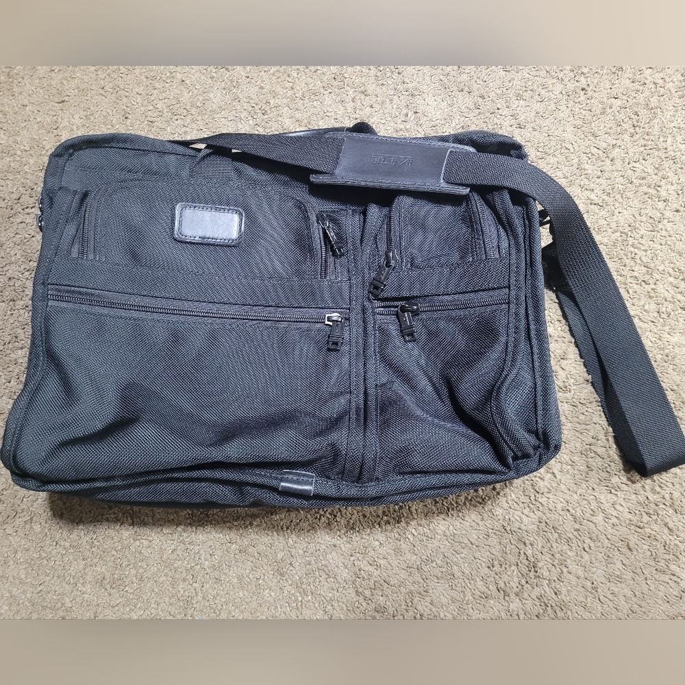 TUMI ALPHA BALLISTIC BAG EXPANDABLE ORGANIZER LAPTOP BRIEF MESSENGER WITH STRAP